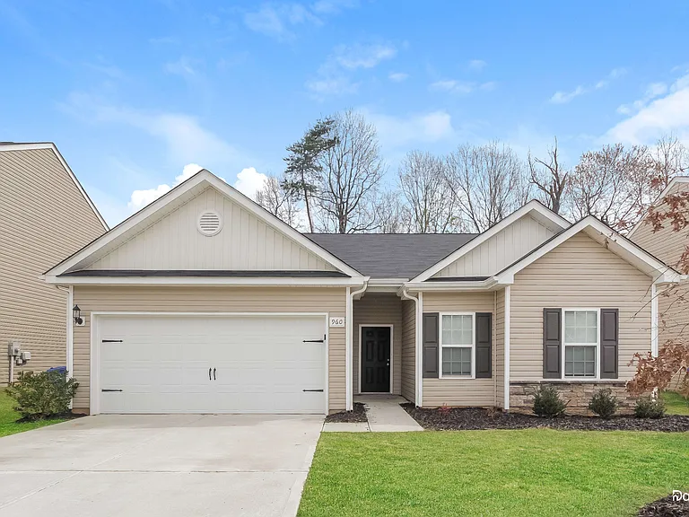 960 Joselynn Dr — Photo 1
