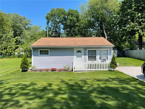 1411 Deermont Ave, Madison, OH 44057