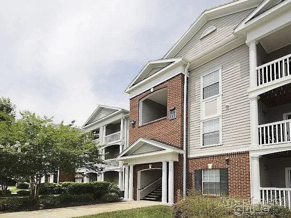 142 Yellowstone Dr APT 206, Charlottesville, VA 22903