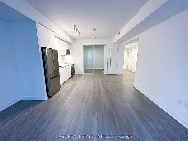 357 King St W #2009 — Photo 9