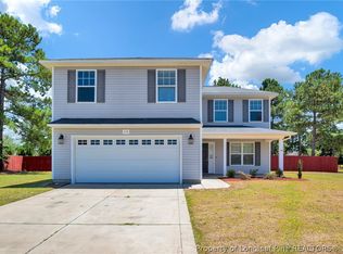 118 Flag Ln, Raeford, NC 28376