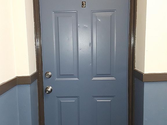 4th image of 3146-3150 W Franklin Blvd
