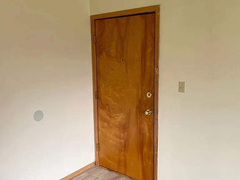 290 Spaulding Dr — Photo 6