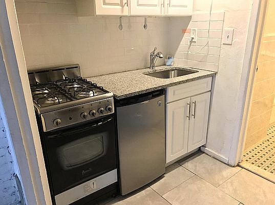 3rd image of 144 E 37th St APT 3F