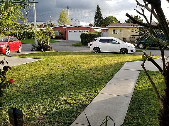 3rd image of 14215 Las Vecinas Dr