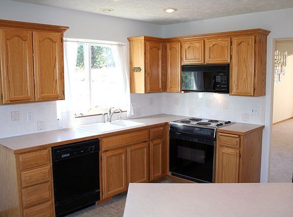 4th image of 6419 E 14th Ave