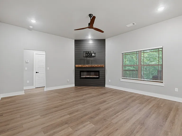 8 Leyland Dr — Photo 9