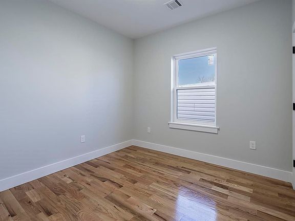 281 Pearsall Ave #1, Jersey City, NJ 07305 | Zillow