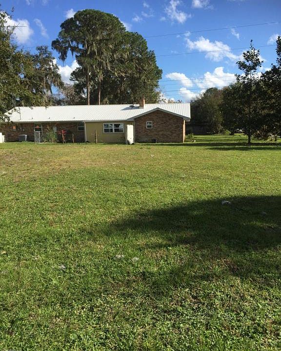 2nd image of 101 Paradise Cir