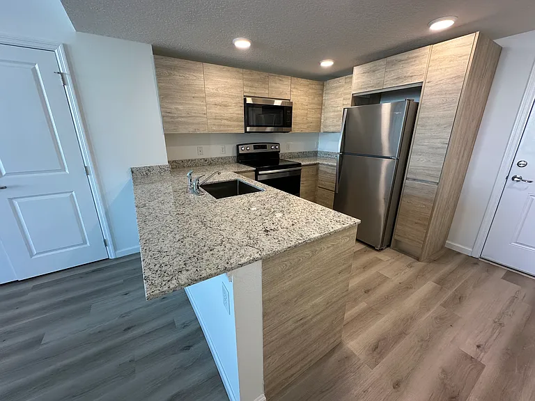 1220 Southstation Pl #305 — Photo 2