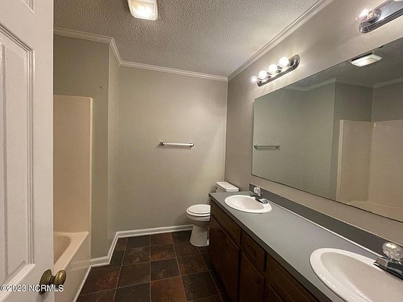 5th image of 320 Haven Dr APT P4