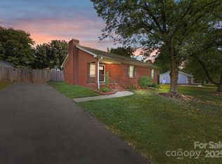 2211 Medlin Ct, Kannapolis, NC 28083