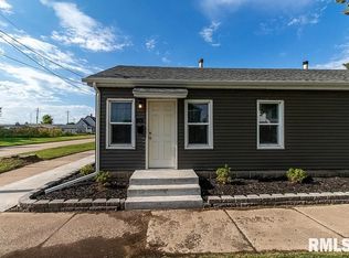 801 5th Ave #1, Rock Island, IL 61201