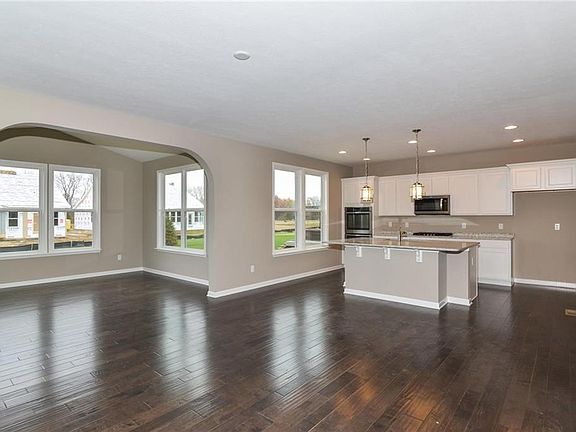 4th image of 16482 Wheatley Ct