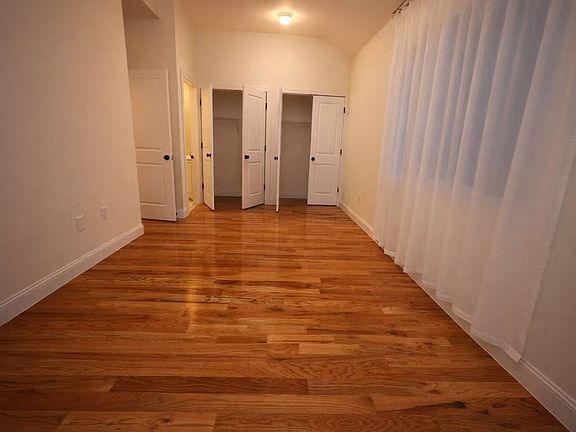 5th image of 136 Beach St #1