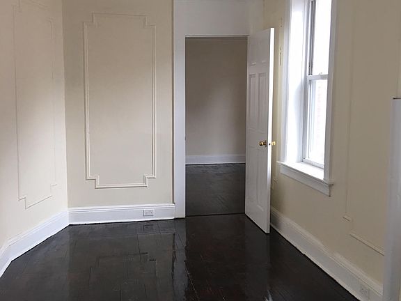 4th image of 38 Park Hill Ave APT 3