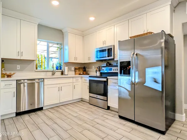 2812 N 24TH Place, Phoenix, AZ 85008