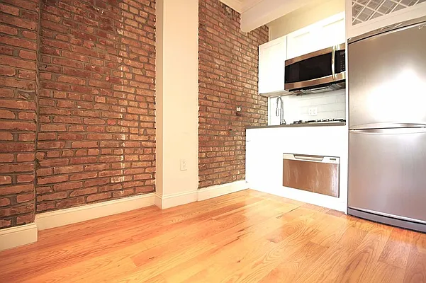 Rented by Bold New York | media 26