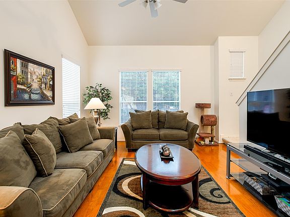 3rd image of 1144 W 25th St Unit E
