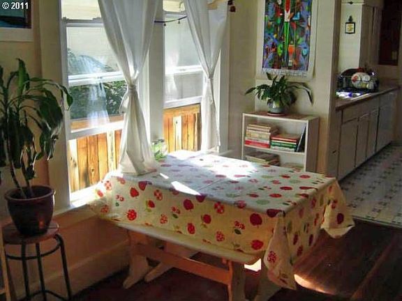 1576 Walnut St., Eugene