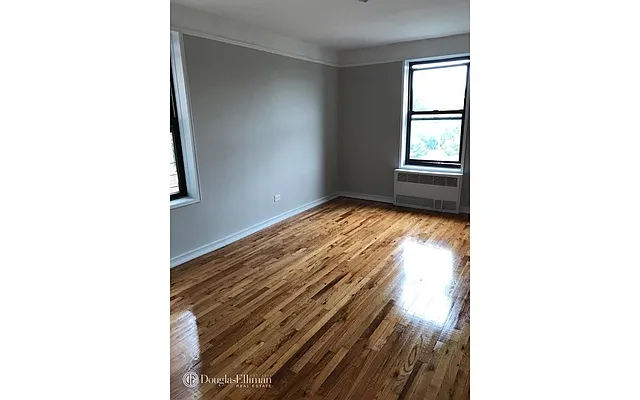 Sold by Douglas Elliman | media 18