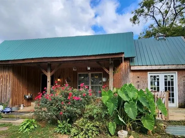 496 Crescent Dr, Gainesville, GA 30501