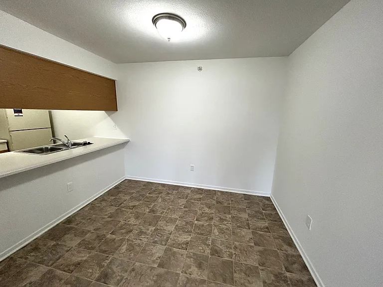Thornridge Apartments — Photo 57