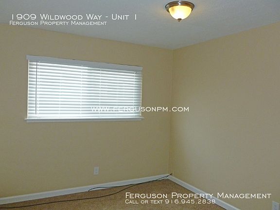 4th image of 1909 Wildwood Way APT 1