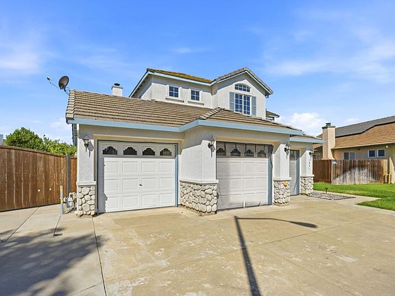 2nd image of 1901 Lauritson Ln