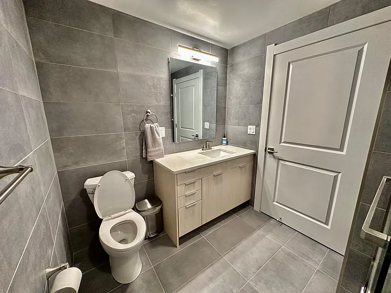 2490 N High St #210 — Photo 8