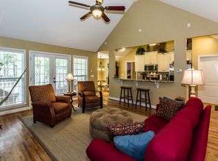 189 Southern Oak Dr, Camden, SC 29020