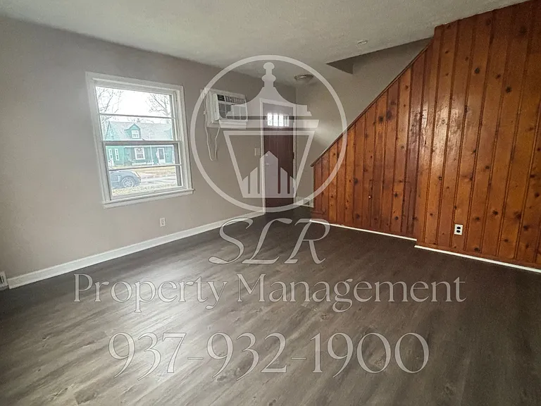1029 Blakley Dr — Photo 5