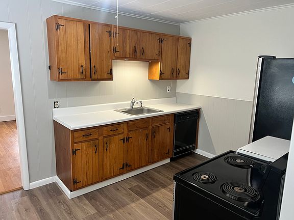ample kitchen storage and counter space