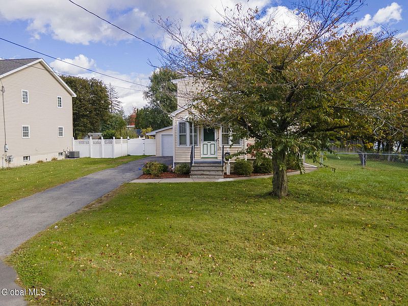 4th image of 2131 Curry Road
