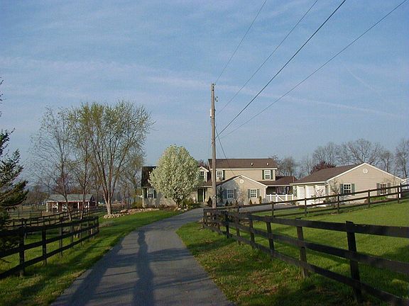 long driveway secluded!