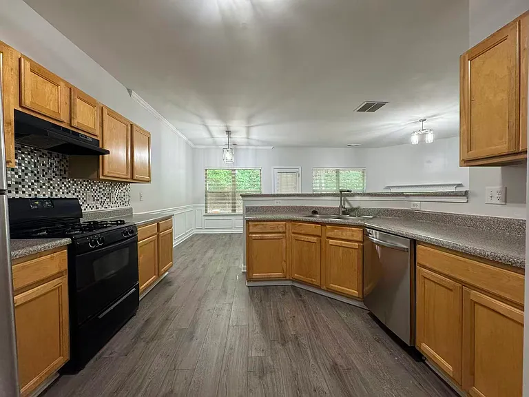 3919 Snipes Ct — Photo 7