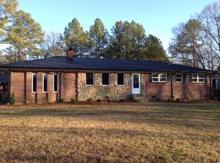 101 Sunset Dr NE, Calhoun, GA 30701