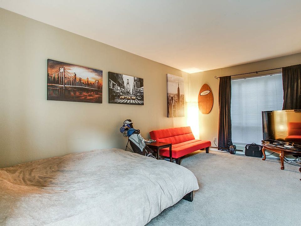 2nd image of 3240 N Hall St APT 143A