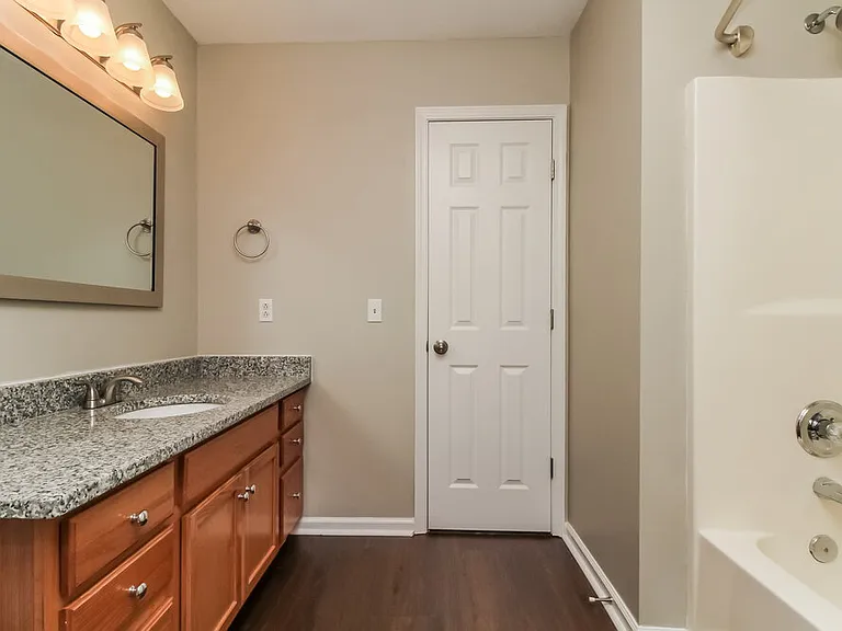 131 E Braxton Ln — Photo 16
