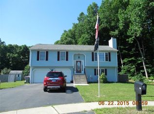 35 Lexi Ln, Bristol, CT 06010