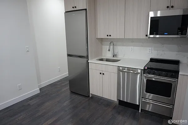 Rented by Oxford Property Group | media 19