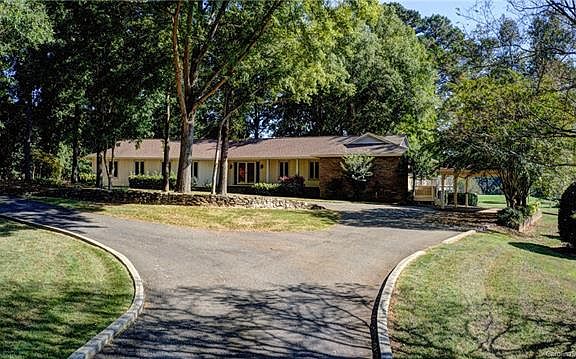 5th image of 3612 Golfview Dr