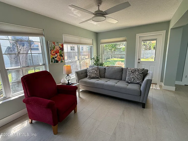 130 Southwind Cir — Photo 10