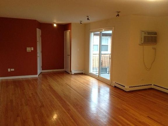 2nd image of 1725 W Touhy Ave APT 3