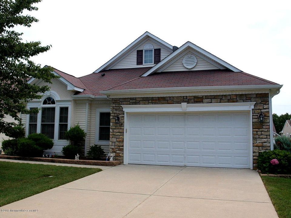 1st image of 19 Eagleswood Dr