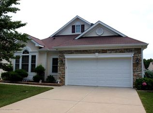 19 Eagleswood Dr, Waretown, NJ 08758