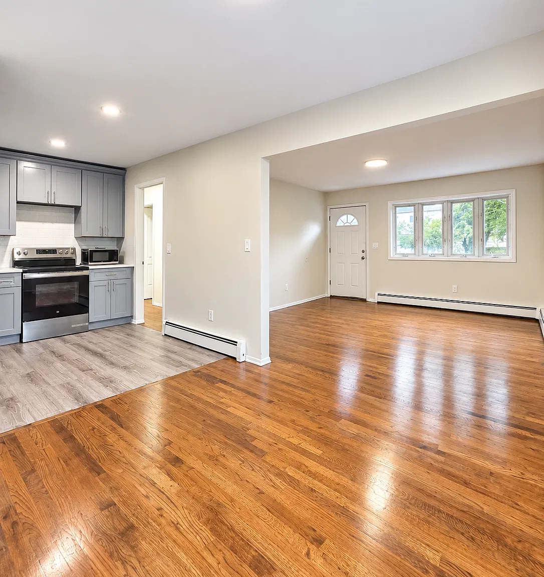 Logan Rd, Brentwood — Photo 2