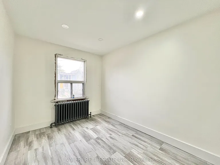 15 Stavebank Rd N #4 — Photo 5