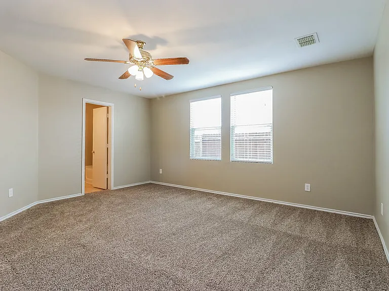 4013 Foxhound Ln — Photo 3