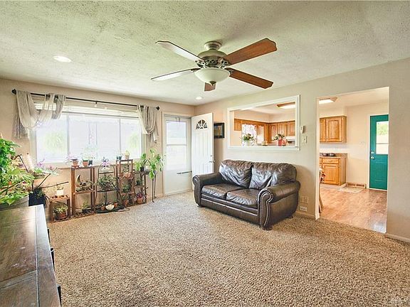 3rd image of 1305 Heatherdale Dr